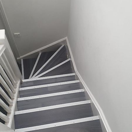 Harington Homes パルマーズ・グリーン エクステリア 写真