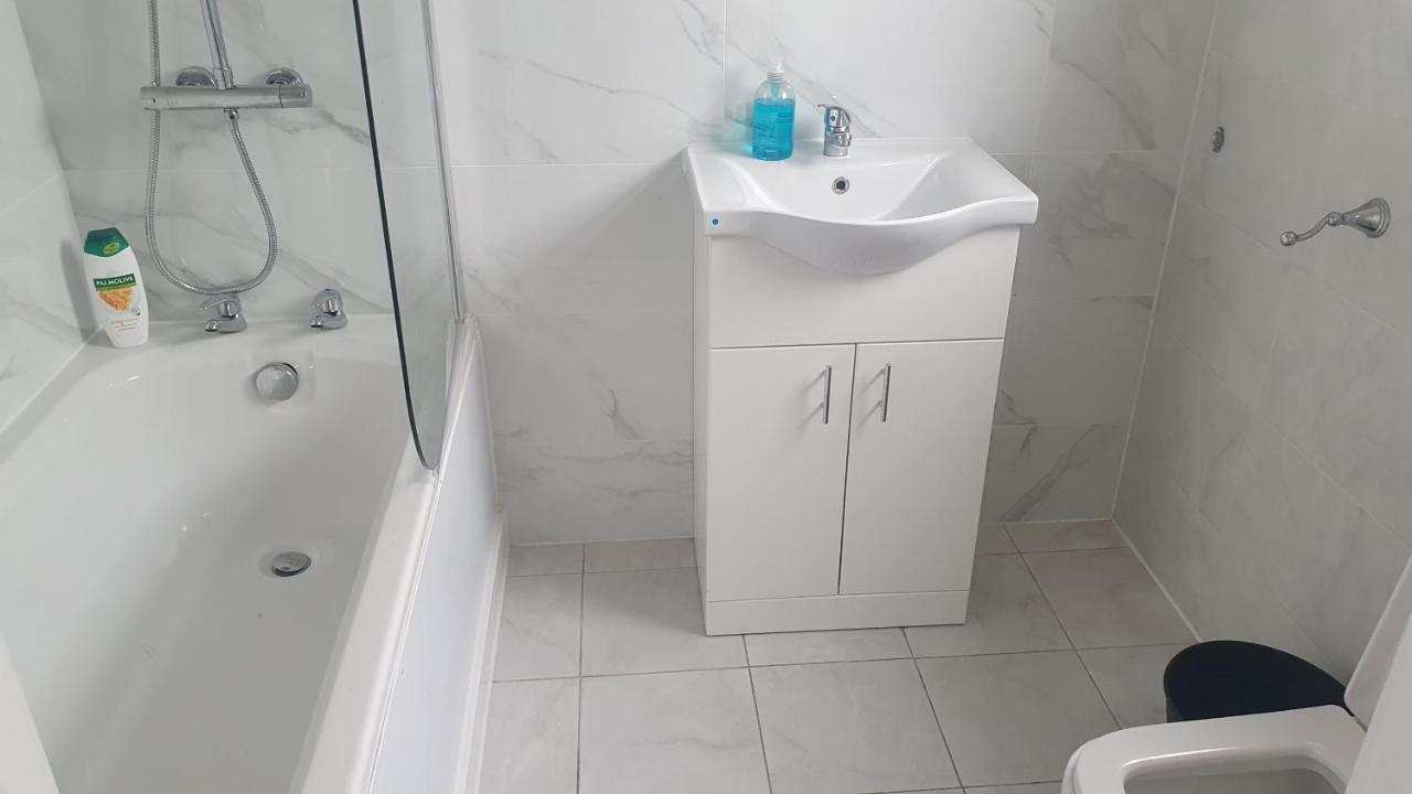 Harington Homes パルマーズ・グリーン エクステリア 写真